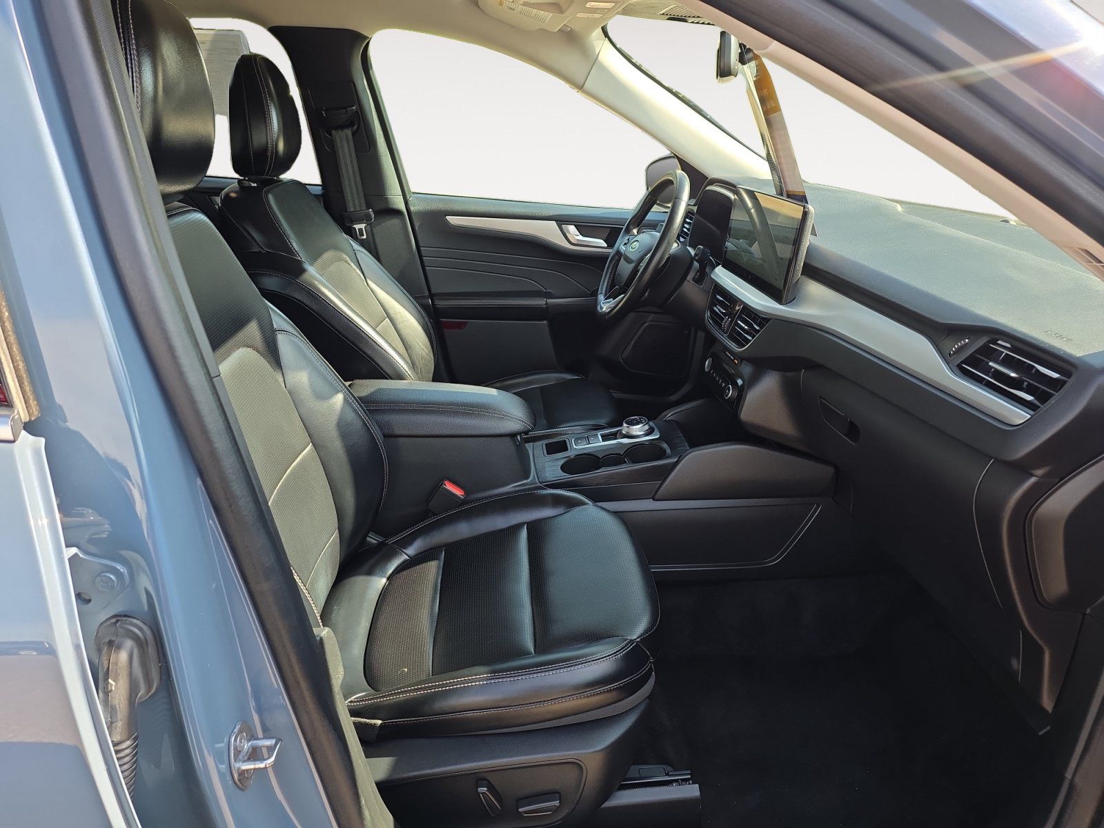 Certified 2024 Ford Escape Platinum AWD/4WD image 10
