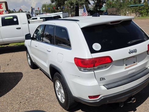 Used 2017 Jeep Grand Cherokee Laredo AWD/4WD image 6