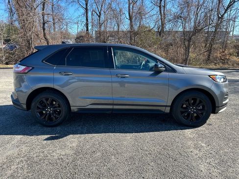 Used 2022 Ford Edge SE w/ Black Appearance Package image 7