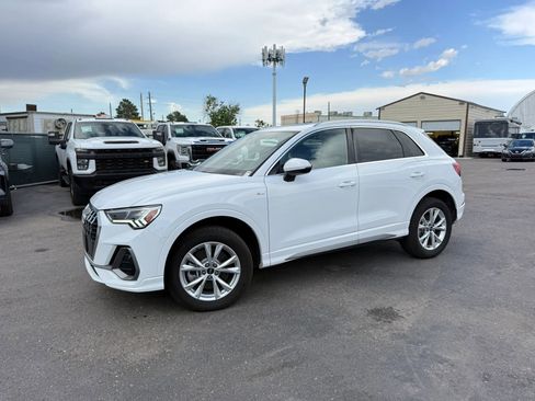 Used 2025 Audi Q3 2.0T Premium AWD/4WD image 2