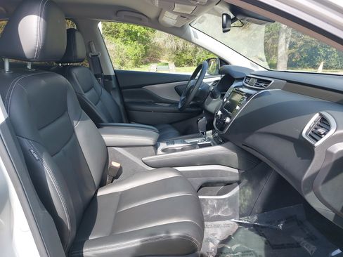 Used 2024 Nissan Murano SV image 10