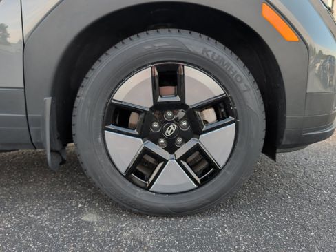 Certified 2024 Hyundai Santa Fe SEL FWD image 25