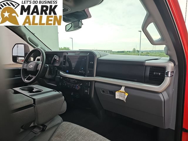 Used 2025 Ford F250 XLT w/ Black Appearance Package AWD/4WD image 29