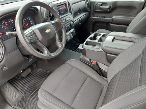 Used 2022 Chevrolet Silverado 1500 Custom image 9