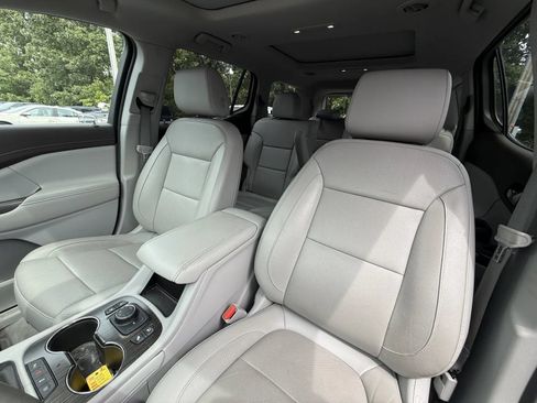 Used 2020 GMC Acadia SLT w/ Driver Alert Package II AWD/4WD image 7