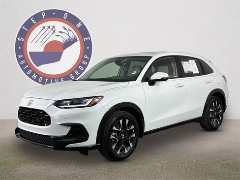 Used 2026 Honda HR-V EX-L image 2