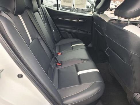 Used 2025 Toyota Camry SE FWD image 17