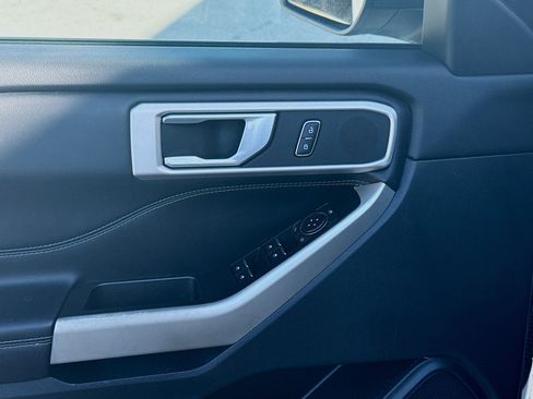 Used 2021 Ford Explorer XLT w/ Equipment Group 202A image 16