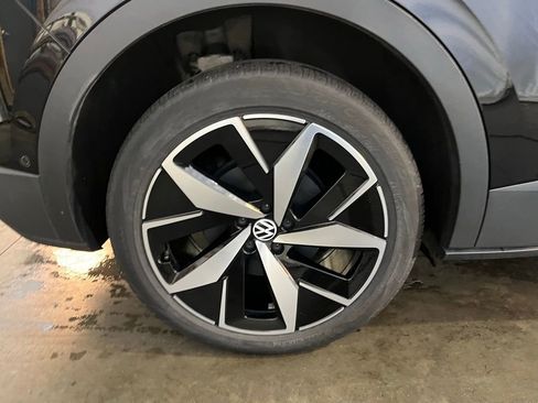 Used 2023 Volkswagen ID.4 Pro S image 29