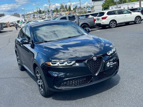 Used 2024 Alfa Romeo Tonale Ti w/ Premium Interior Package AWD/4WD image 5
