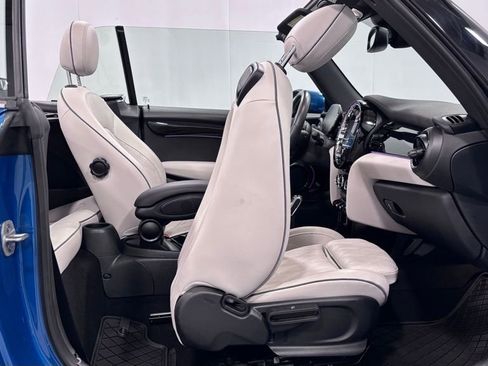 Used 2023 MINI Cooper Convertible w/ Signature Upholstery Package FWD image 23