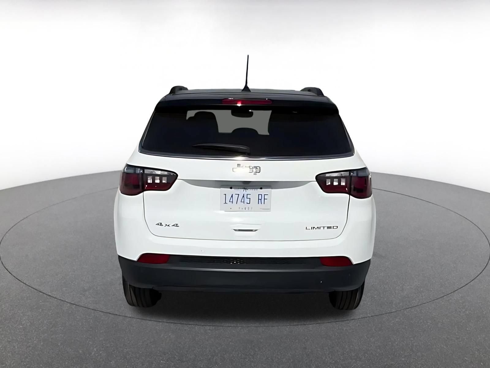 Used 2025 Jeep Compass Limited AWD/4WD image 9