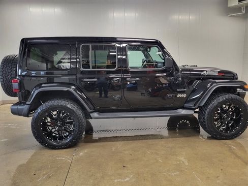 Used 2021 Jeep Wrangler Unlimited Sahara AWD/4WD image 12