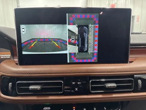 Used 2022 Lincoln Nautilus Reserve w/ Equipment Group 202A image 14