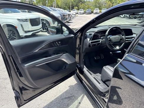 Certified 2026 Cadillac Lyriq V AWD/4WD image 27