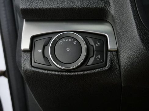 Used 2018 Ford Explorer XLT AWD/4WD image 22