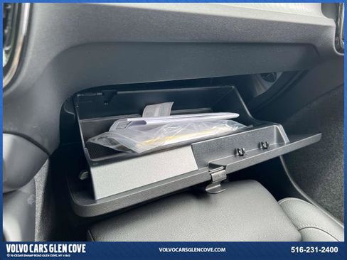 Certified 2024 Volvo XC40 B5 Plus w/ Protection Package Premier image 36
