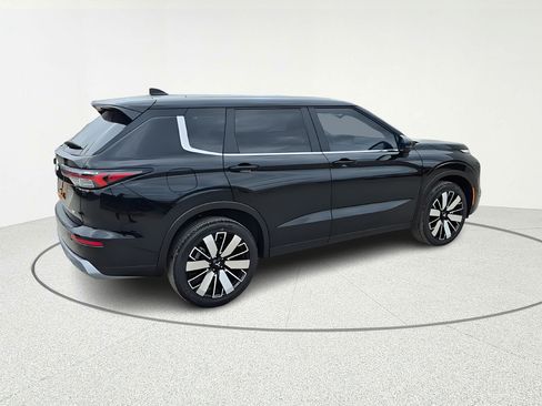 New 2026 Mitsubishi Outlander SE FWD image 7