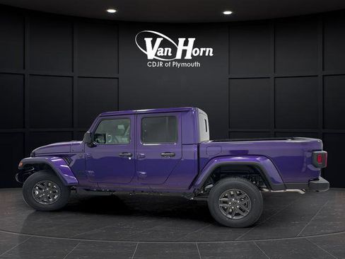 New 2026 Jeep Gladiator Sport image 4