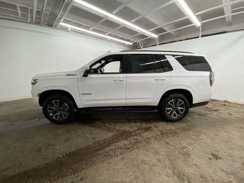 Used 2023 Chevrolet Tahoe Z71 w/ Luxury Package image 3