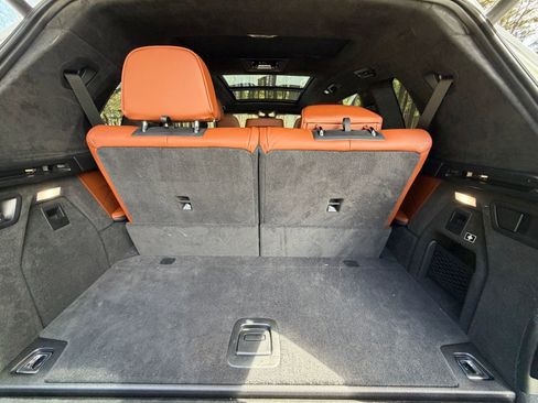 Used 2024 BMW X7 xDrive40i w/ Executive Package image 18