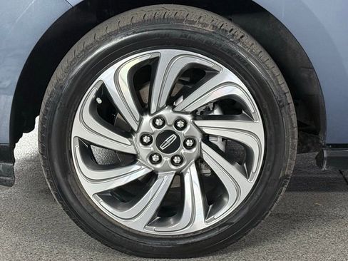 Used 2023 Lincoln Navigator Reserve image 16