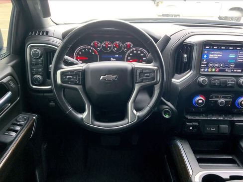 Certified 2022 Chevrolet Silverado 1500 LT Trail Boss w/ Convenience Package II image 5