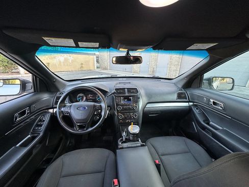Used 2017 Ford Explorer 4WD Police Interceptor image 3