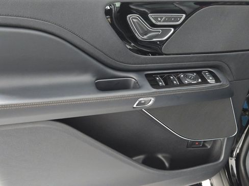 New 2026 Lincoln Aviator Premiere image 22