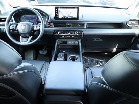 Used 2023 Honda Pilot Elite image 13