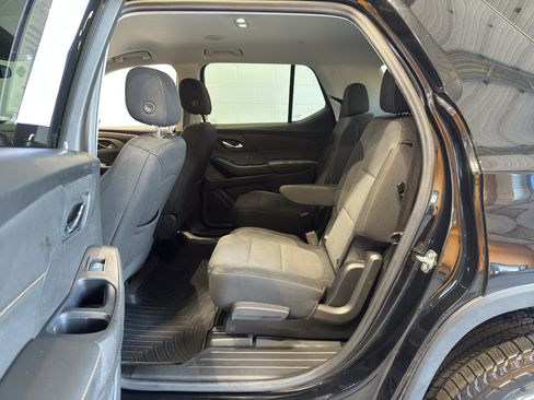 Used 2021 Chevrolet Traverse LT AWD/4WD image 12