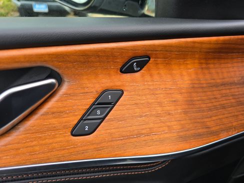 Used 2021 Jeep Grand Cherokee L Summit image 25