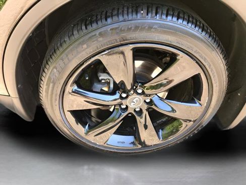 Used 2016 INFINITI QX70 AWD w/ Premium Package image 23