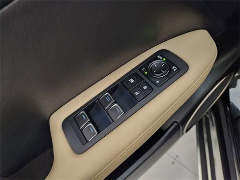 Used 2022 Lexus RX 350L Luxury image 22