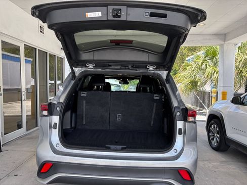 Used 2025 Toyota Highlander XSE AWD/4WD image 34