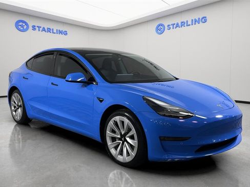 Used 2021 Tesla Model 3 Standard Range Plus image 14
