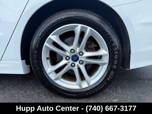 Used 2018 Ford Fusion SE w/ Fusion SE Technology Package FWD image 18