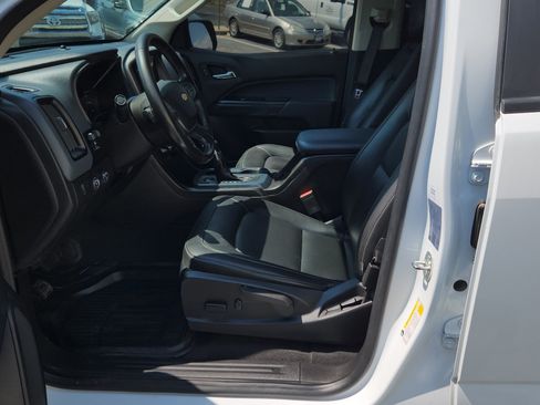 Used 2022 Chevrolet Colorado Z71 AWD/4WD image 18