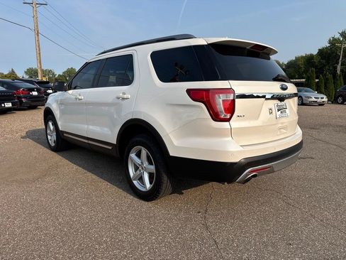 Used 2016 Ford Explorer XLT w/ Equipment Group 201A AWD/4WD image 7