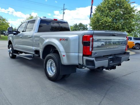 Used 2024 Ford F350 Platinum AWD/4WD image 9