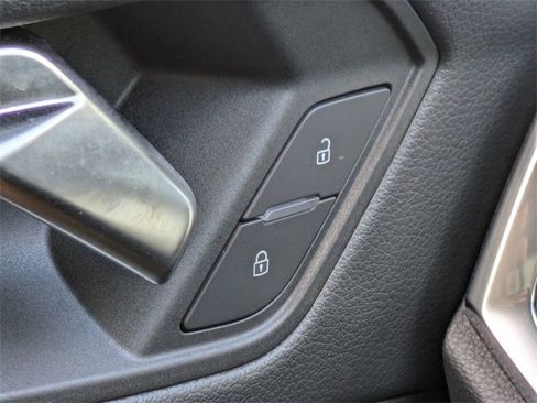 Used 2025 Audi Q3 2.0T Premium w/ Convenience Package image 21