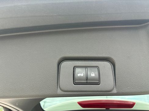 Used 2022 Nissan Rogue Platinum w/ Head-Up Display Package AWD/4WD image 6