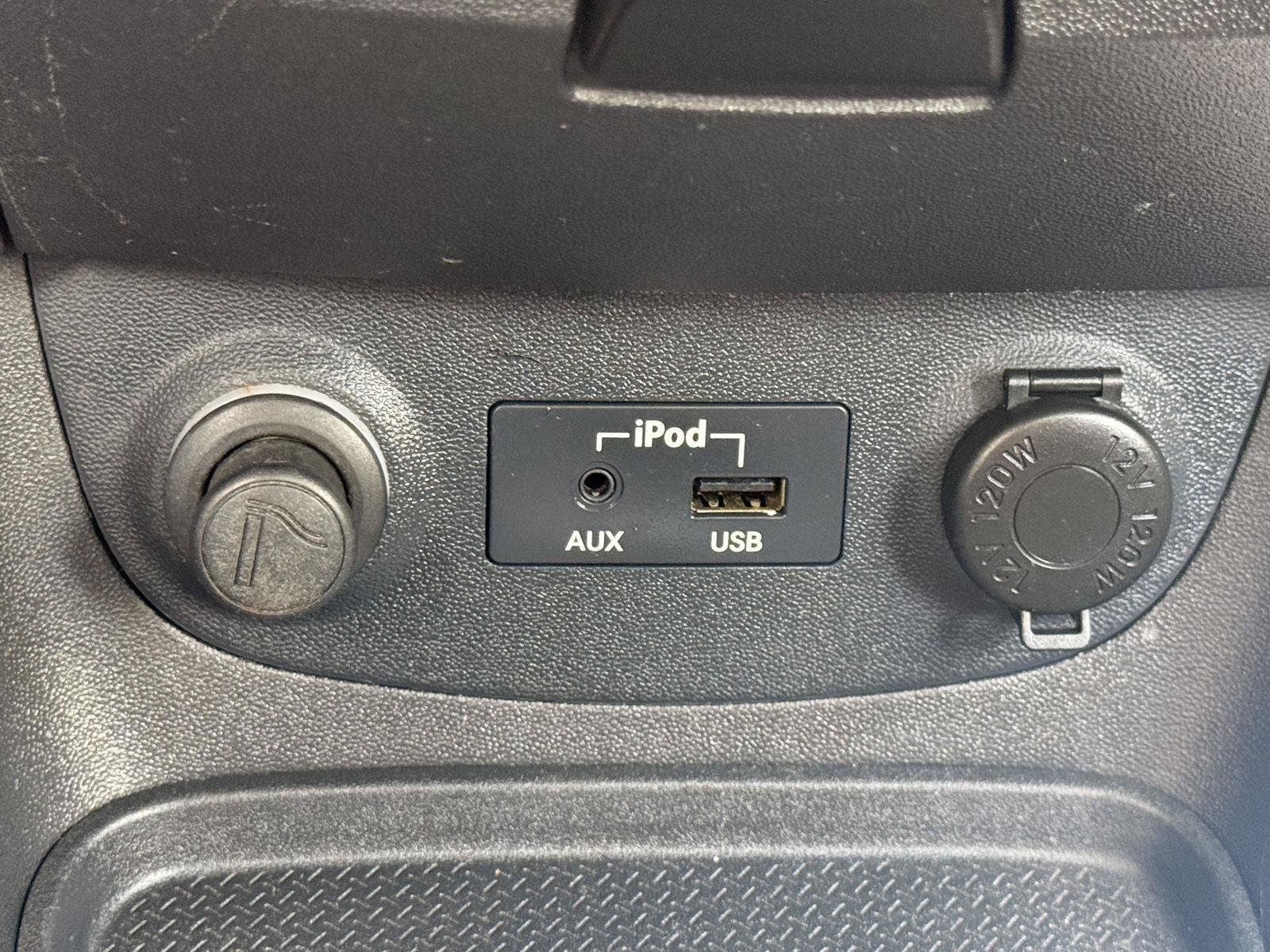 Used 2010 Hyundai Accent SE FWD image 30