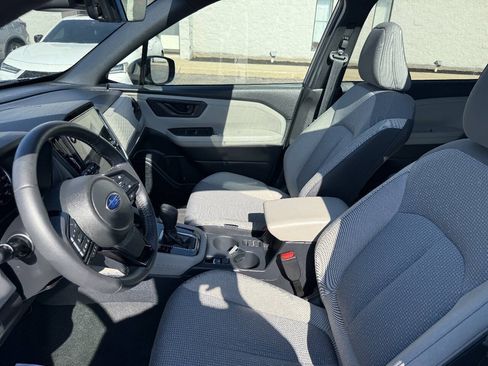 Used 2025 Subaru Forester Premium w/ Convenience Package #1 AWD/4WD image 17
