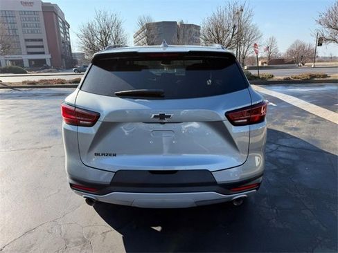 Used 2024 Chevrolet Blazer LT w/ Convenience Package image 6