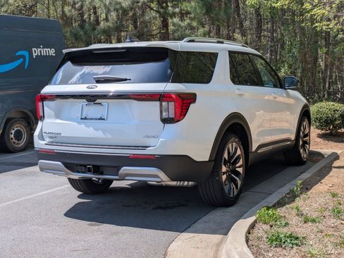 New 2026 Ford Explorer Platinum image 3