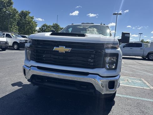 Used 2025 Chevrolet Silverado 3500 W/T w/ WT Convenience Package AWD/4WD image 39