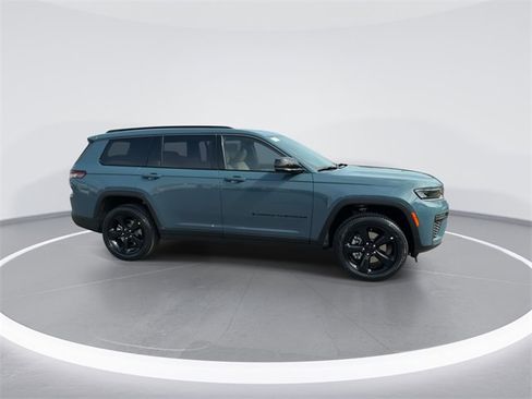 New 2026 Jeep Grand Cherokee L Limited image 9