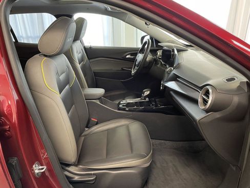 Used 2024 Chevrolet Trax ACTIV w/ Sunroof Package image 21