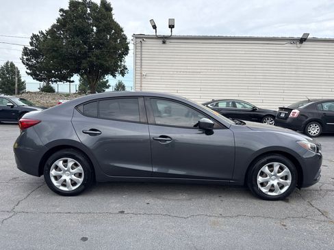 Used 2016 MAZDA MAZDA3 i Sport FWD image 5